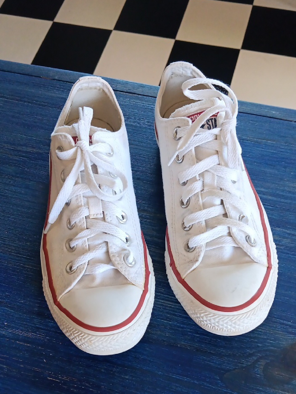 White Low-Top Converse Chuck Taylors